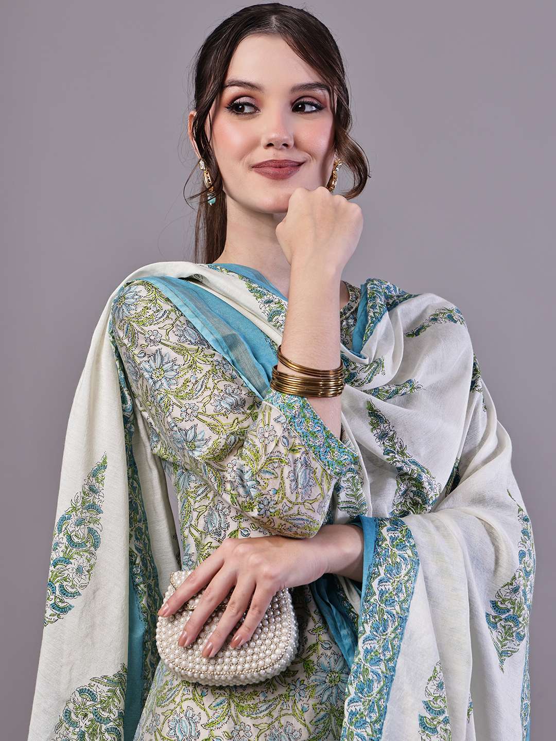 Women's Green & Blue Floral Chanderi Printed Kurta Set with Dupatta Suit Sets - Image 4